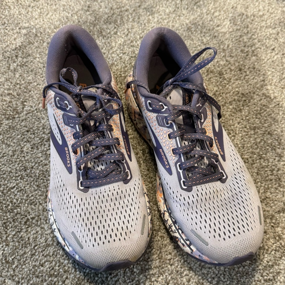 Brooks Ghost 14 Shoe Women Size 7.5  Light Purple Delicate Dyes Running Sneakers
